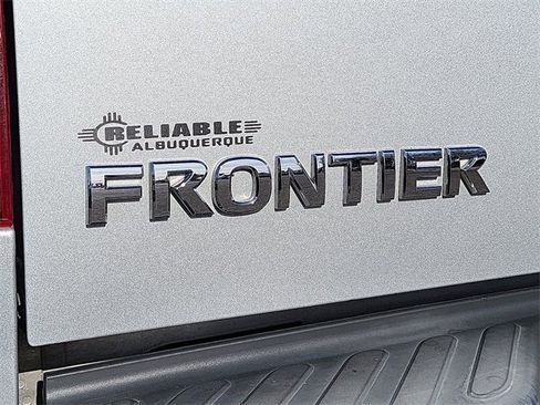 Used 2018 Nissan Frontier SV image 27