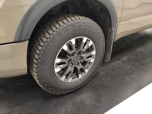 Used 2021 Nissan Titan PRO-4X w/ Pro-4x Utility Package AWD/4WD image 31