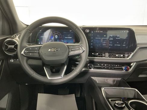 New 2026 Chevrolet Equinox LT w/ Midnight Edition AWD/4WD image 14