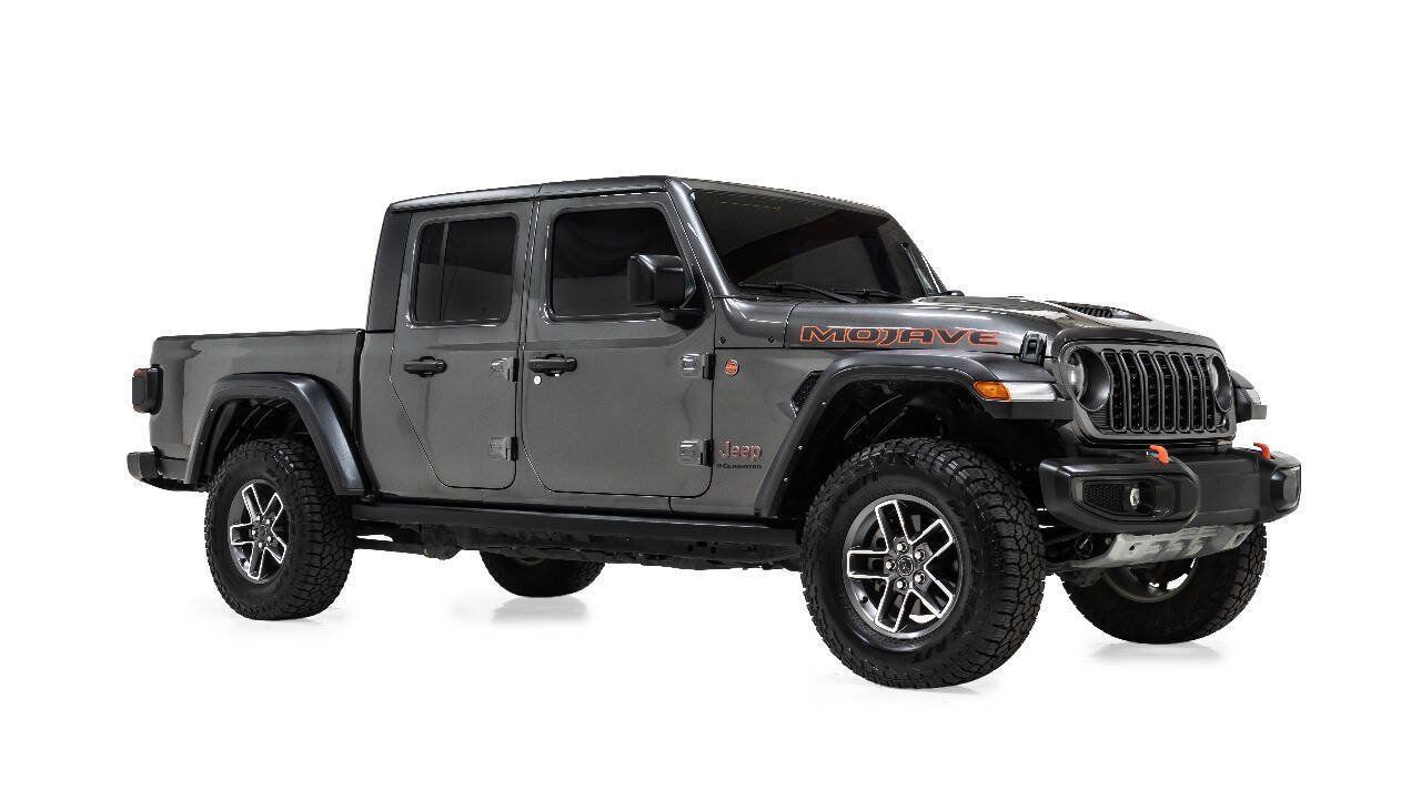 Used 2024 Jeep Gladiator Mojave AWD/4WD image 1