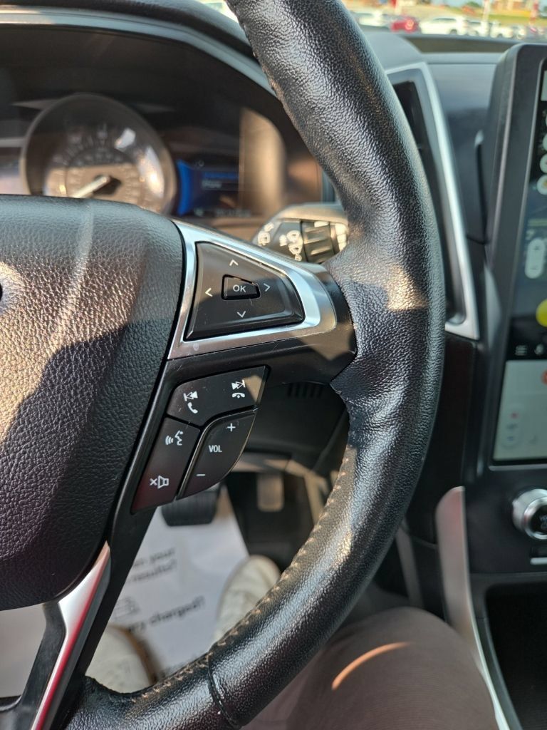 Used 2024 Ford Edge SEL AWD/4WD image 15