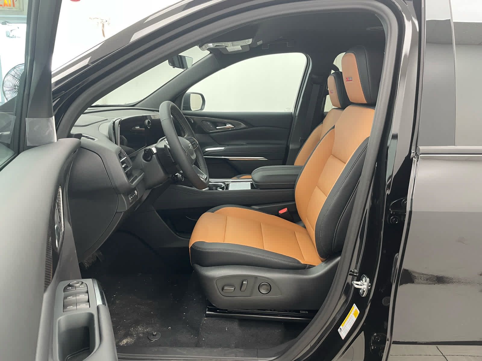 New 2027 Chevrolet Traverse Z71 w/ Driver Confidence Package AWD/4WD image 8