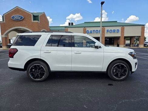 Used 2023 Ford Expedition Limited RWD image 4