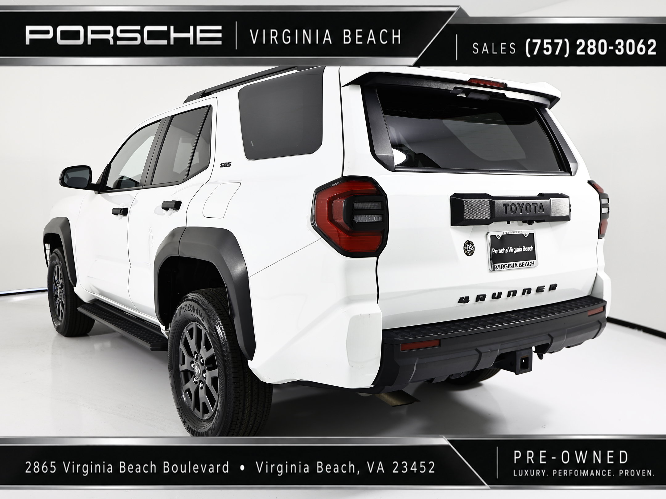Used 2025 Toyota 4Runner SR5 AWD/4WD image 3