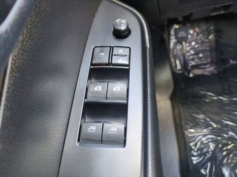 Certified 2018 Toyota Highlander LE FWD image 22