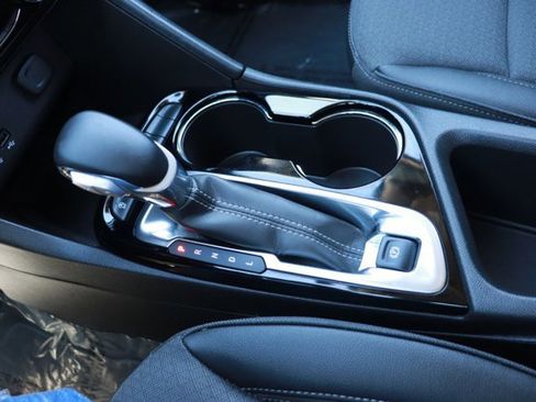 Used 2025 Buick Encore GX Preferred image 16