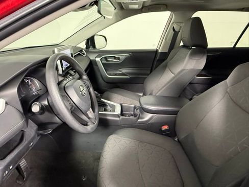 Used 2023 Toyota RAV4 XLE w/ Convenience Package image 28