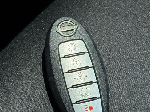 Used 2025 Nissan Altima 2.5 SV FWD image 24