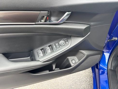 Used 2022 Honda Accord Sport image 13