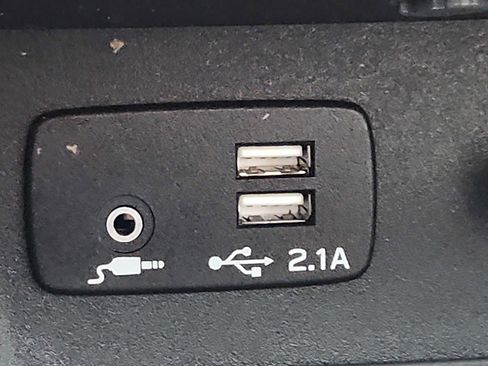 Used 2023 Subaru Forester Limited image 24