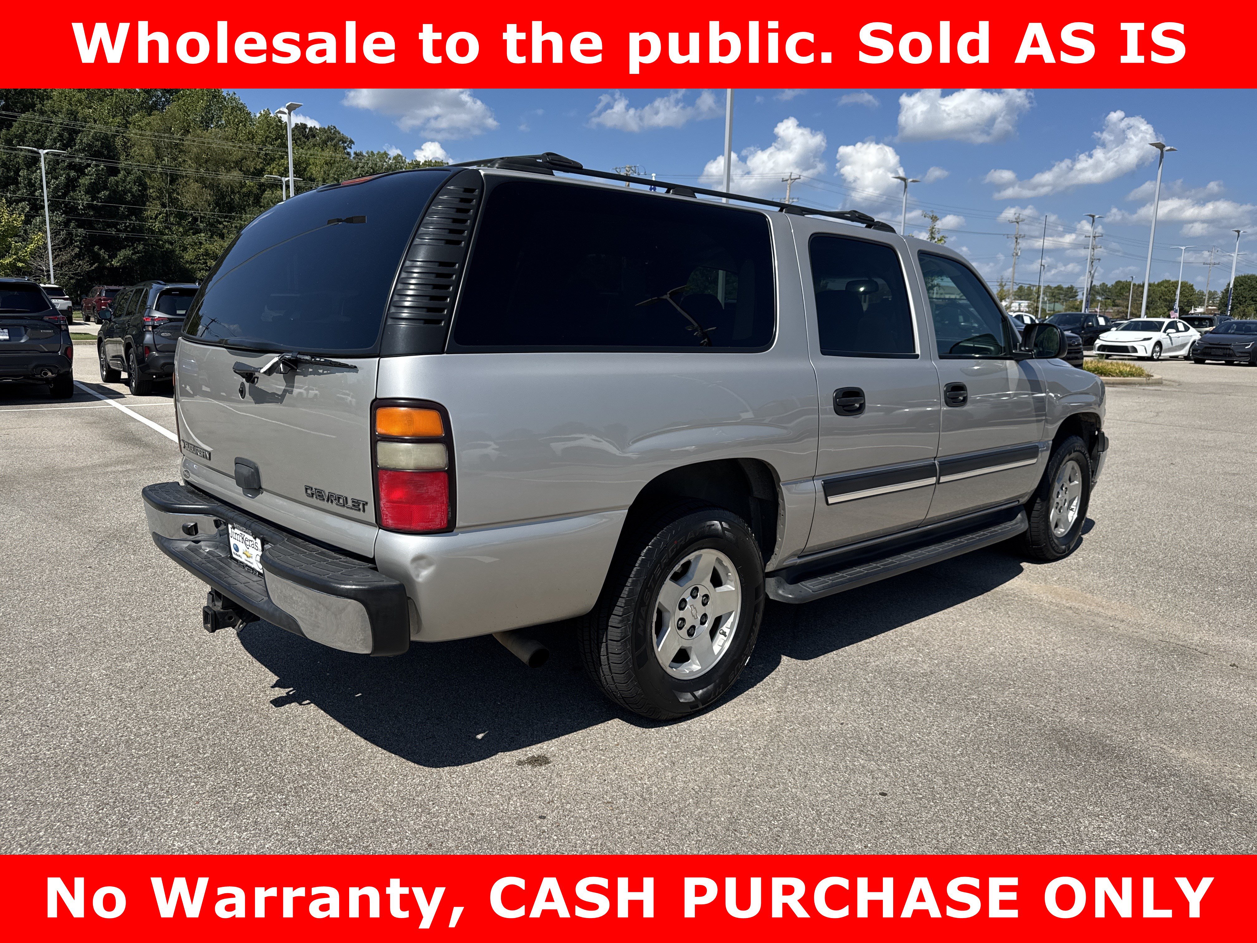 Used 2004 Chevrolet Suburban LS w/ Preferred Equipment Group RWD image 3