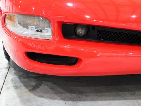 Used 1999 Chevrolet Corvette Coupe w/ Memory Pkg RWD image 31