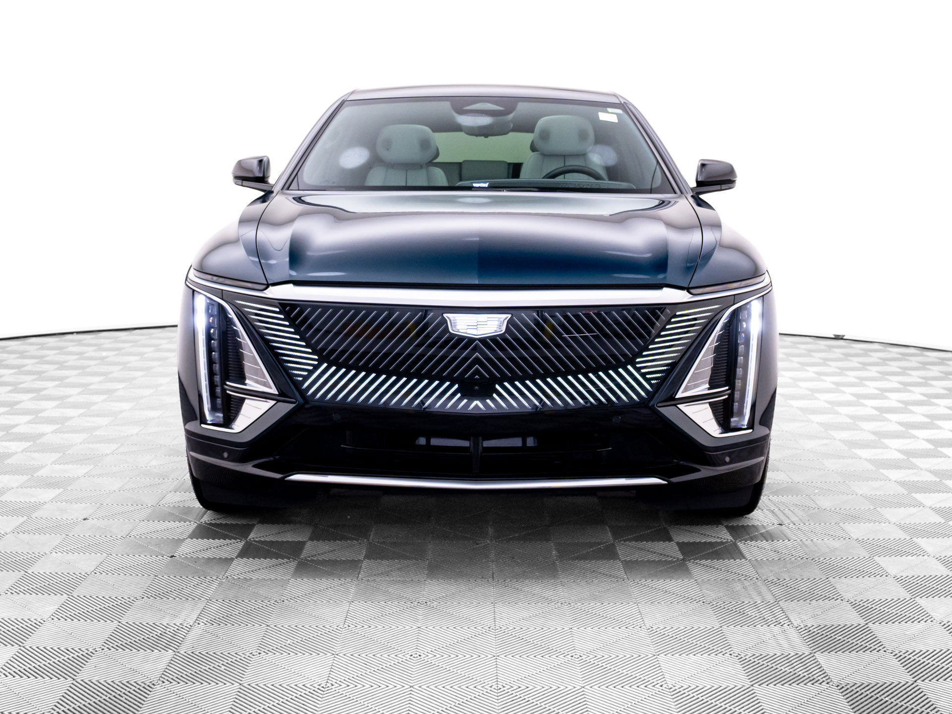 Used 2025 Cadillac Lyriq Luxury AWD/4WD image 10