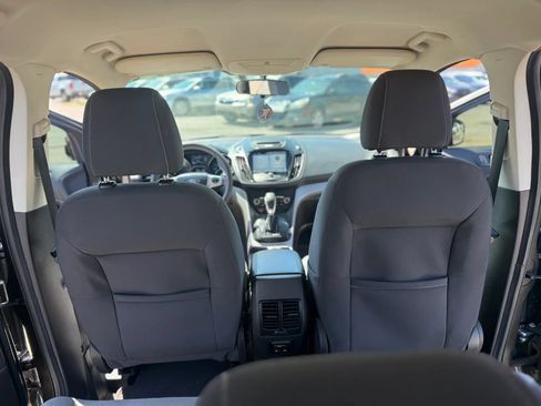 Used 2016 Ford Escape SE w/ Equipment Group 201A FWD image 7