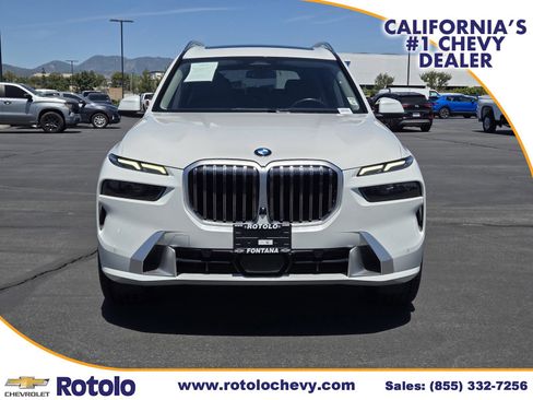 Used 2025 BMW X7 xDrive40i AWD/4WD image 2