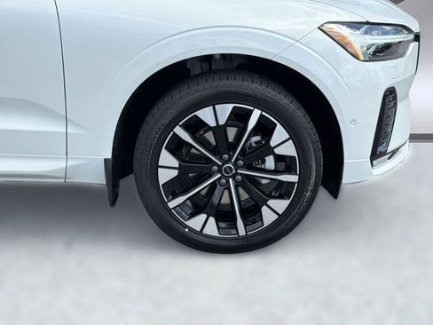 New 2026 Volvo XC60 B5 Plus w/ Climate Package image 11
