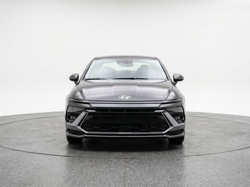 Used 2025 Hyundai Sonata SEL FWD image 2