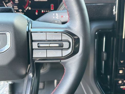 Used 2025 GMC Yukon AT4 Ultimate image 38