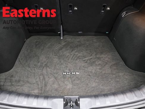 Used 2023 Nissan Kicks SV FWD image 9