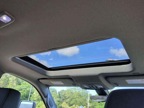 Used 2020 Chevrolet Silverado 2500 LTZ w/ LTZ Premium Package image 22