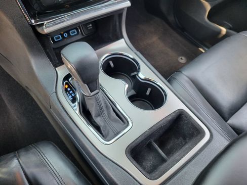 Used 2019 Jeep Grand Cherokee Limited RWD image 15
