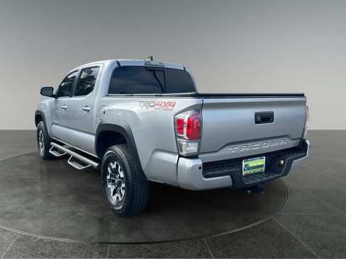 Used 2020 Toyota Tacoma TRD Off-Road w/ Technology Package AWD/4WD image 7