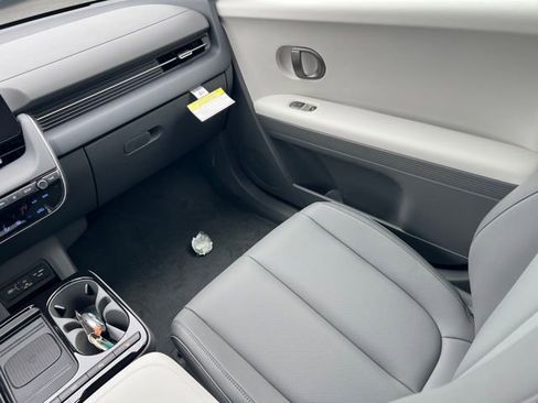 New 2026 Hyundai Ioniq 5 SEL image 14