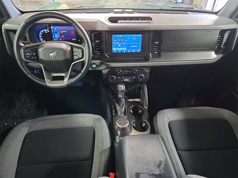 Used 2022 Ford Bronco Big Bend w/ Sasquatch Package image 11