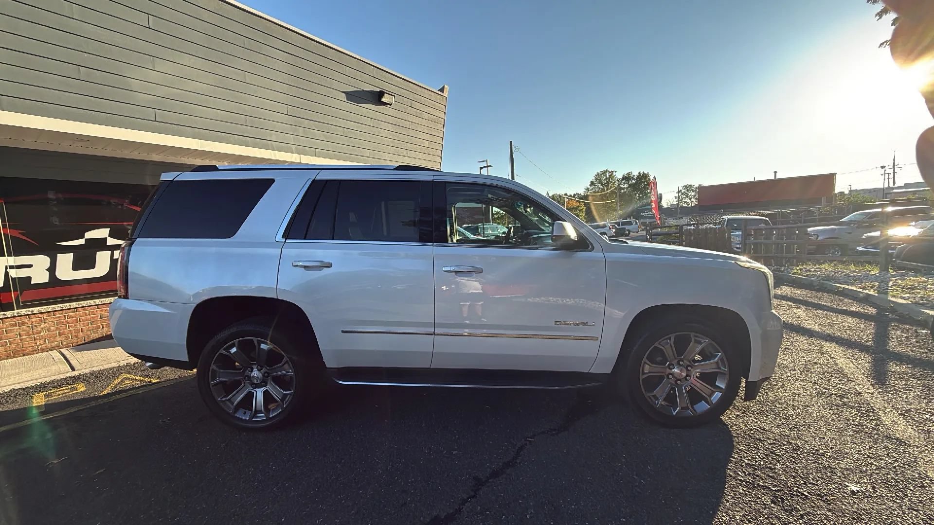 Used 2016 GMC Yukon Denali w/ Open Road Package AWD/4WD image 7