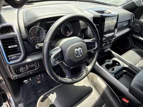 Used 2022 RAM 1500 Laramie AWD/4WD image 16