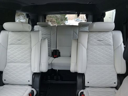 Used 2026 Cadillac Escalade Platinum Sport w/ LPO, ONYX Package image 24