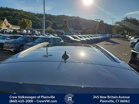 New 2026 Volkswagen Atlas Cross Sport SE image 14