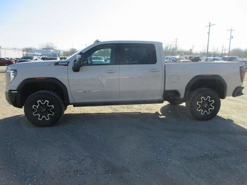 New 2026 GMC Sierra 2500 AT4X w/ LPO, Black Badging Package AWD/4WD image 10