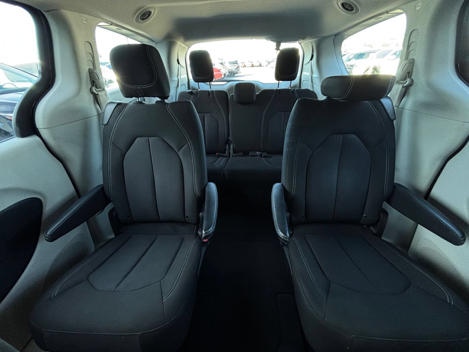 Used 2023 Chrysler Voyager LX FWD image 40