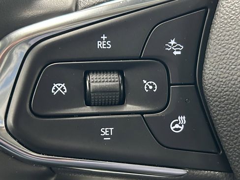 Used 2024 Chevrolet Trax ACTIV w/ Driver Confidence Package image 21