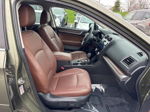 Used 2018 Subaru Outback 2.5i Touring w/ Popular Package #3 image 10