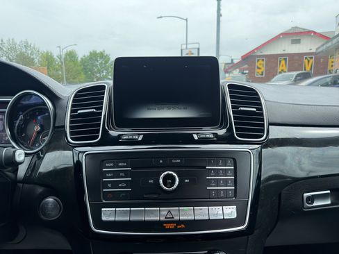Used 2018 Mercedes-Benz GLS 550 4MATIC image 26