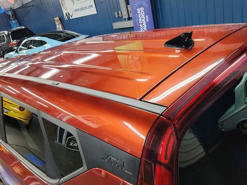 Used 2022 Kia Soul LX image 50