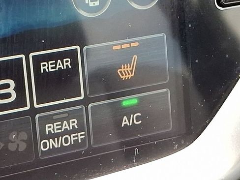 Used 2023 Subaru Ascent Limited w/ Technology Package image 27