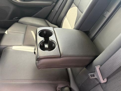 Used 2018 Chevrolet Impala LT FWD image 29