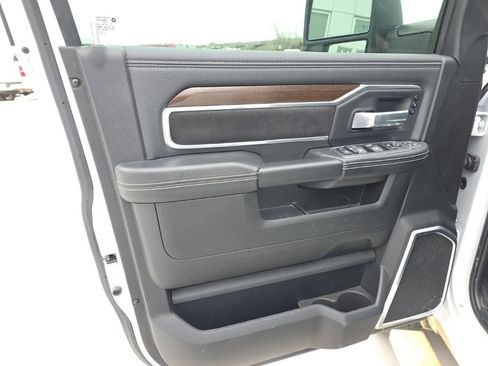 Used 2024 RAM 3500 Laramie w/ Safety Group image 59