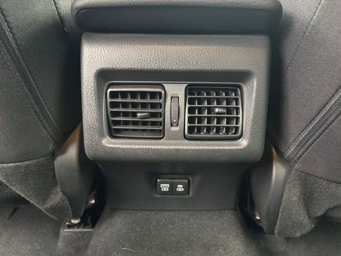 Used 2025 Toyota Camry LE image 23