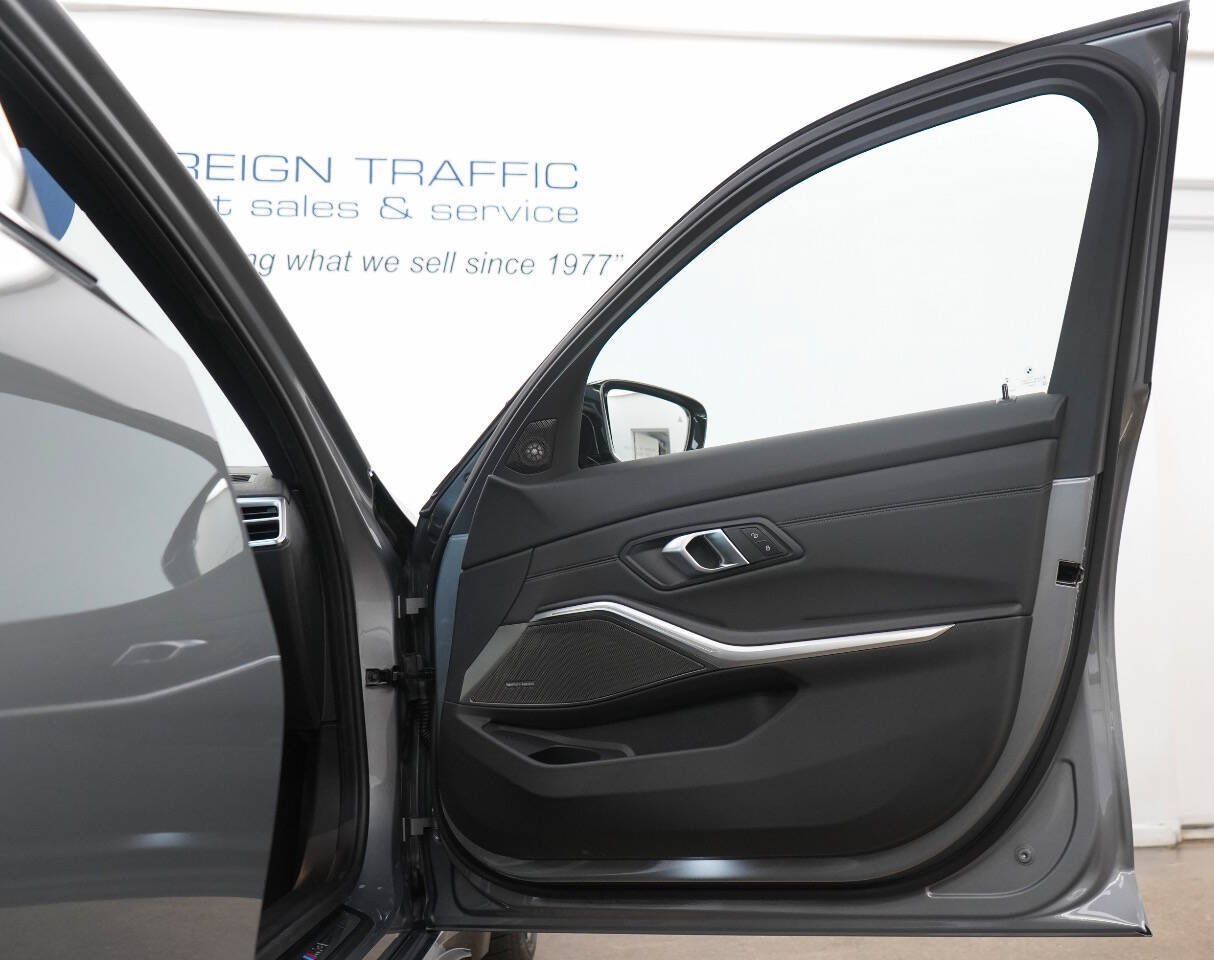 Used 2027 BMW M3 Competition AWD/4WD image 58