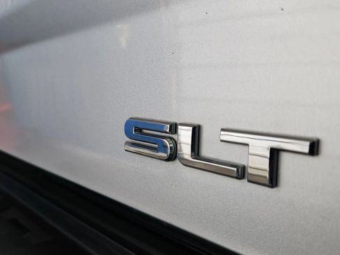 Used 2018 GMC Sierra 1500 SLT image 68