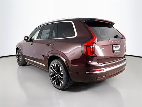 Used 2025 Volvo XC90 B5 Plus w/ Protection Package image 5