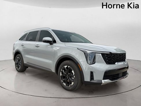 New 2026 Kia Sorento S FWD image 2