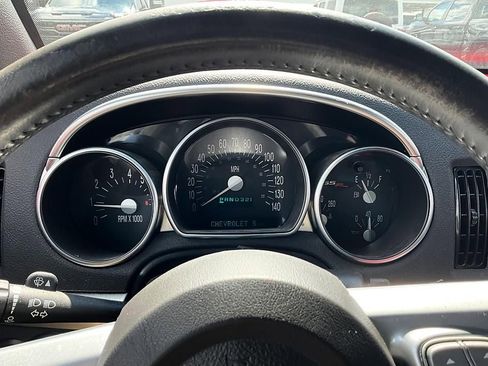 Used 2005 Chevrolet SSR w/ Preferred Equipment Group RWD image 15