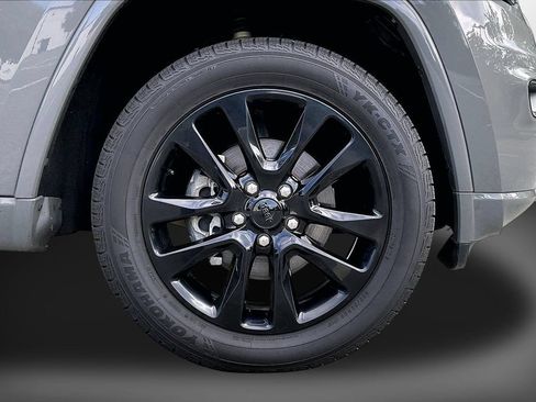 Used 2019 Jeep Grand Cherokee Altitude AWD/4WD image 35
