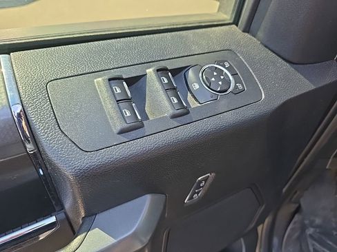 Used 2016 Ford F150 XLT w/ Equipment Group 302A Luxury AWD/4WD image 8