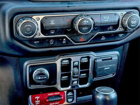 Used 2022 Jeep Gladiator Rubicon w/ Trailer Tow Package image 15